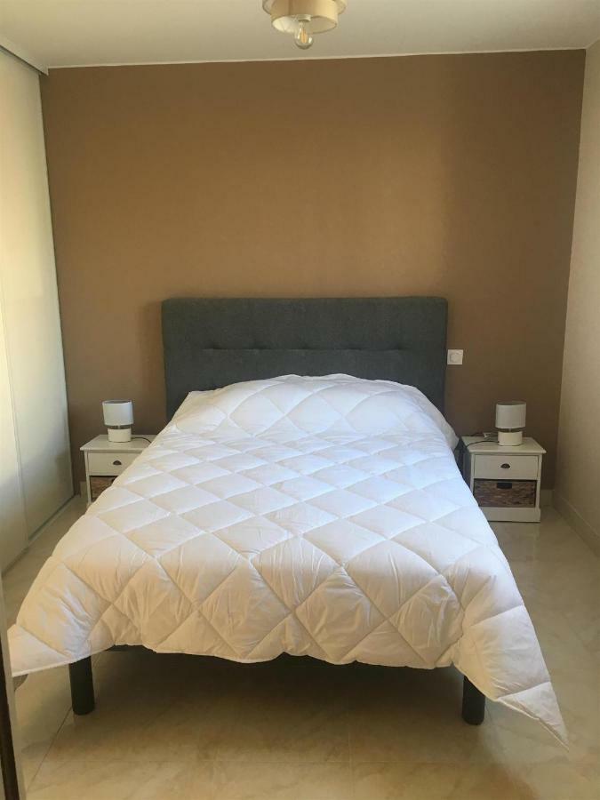 Le Margouillat Apartment Vibrac  Luaran gambar